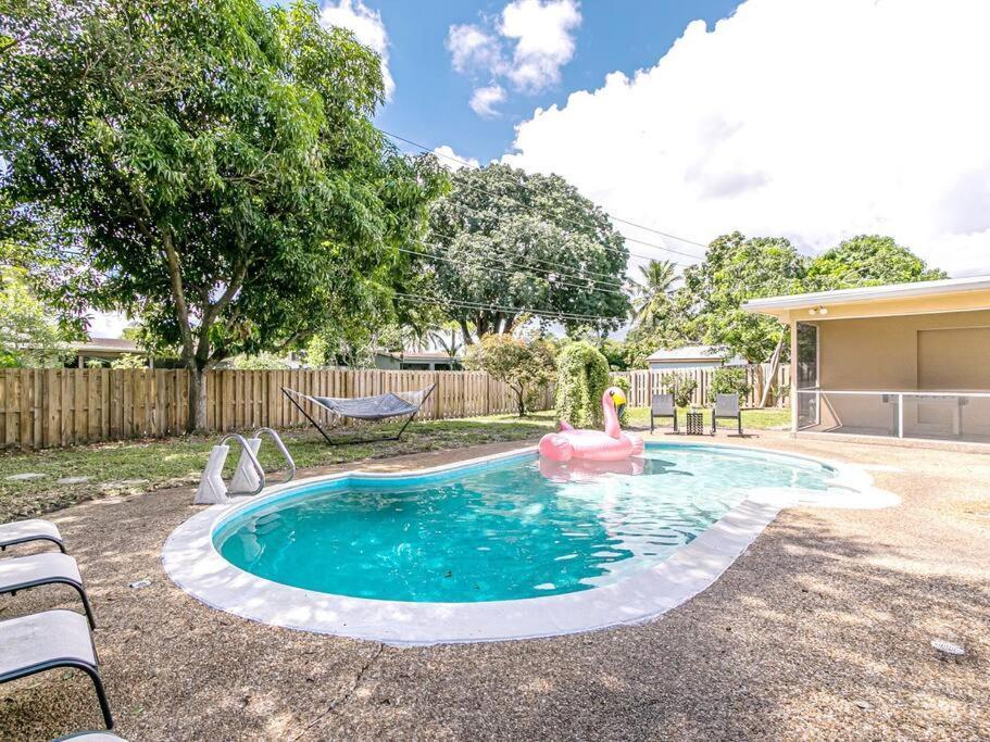 Modern Spacious 5-Bedroom Home With Pool Hollywood Bagian luar foto